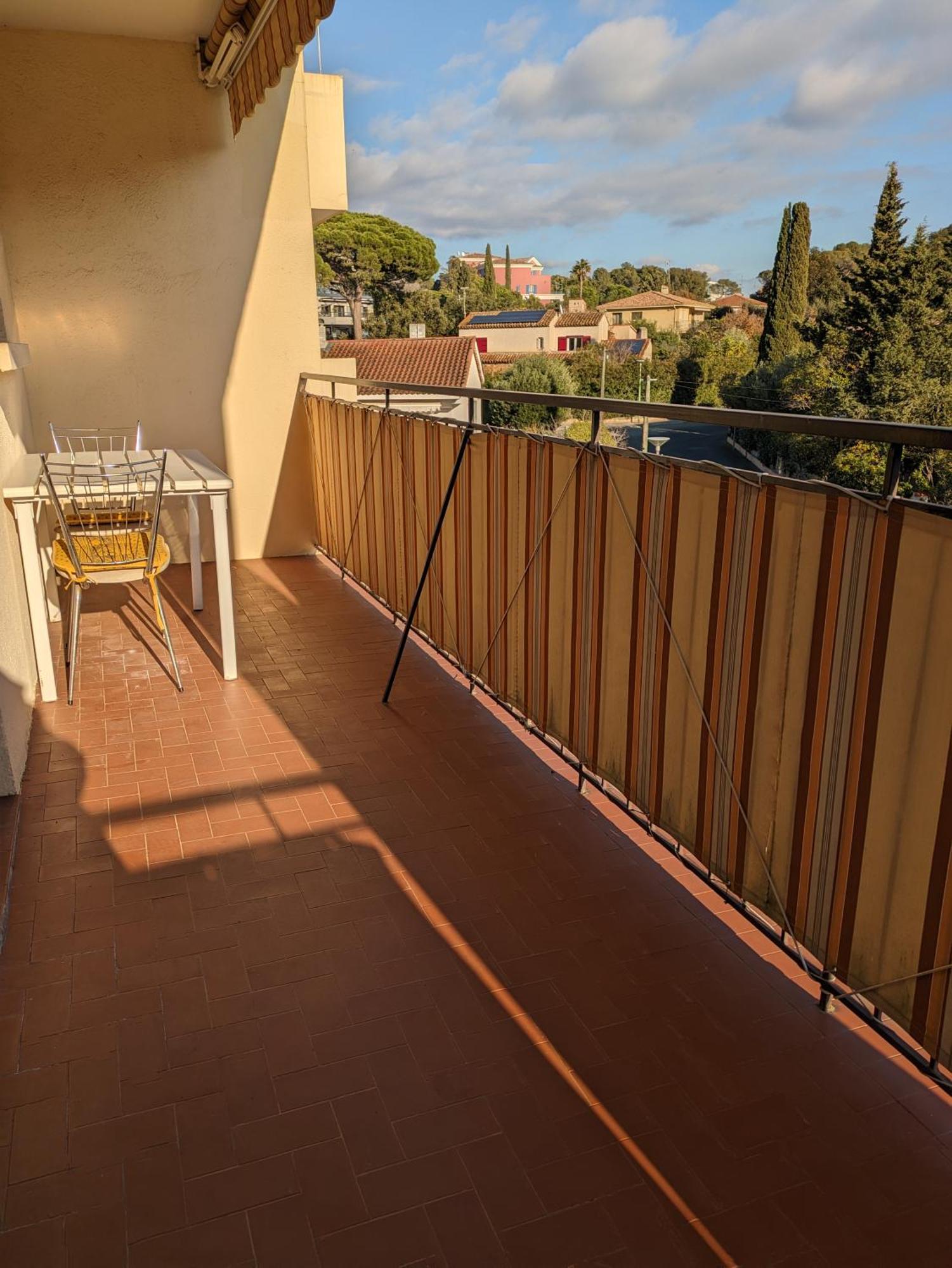 Appartement Spacieux Et Calme Saint-Raphaël Extérieur photo